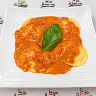 Ravioli Con Salsa Rosa