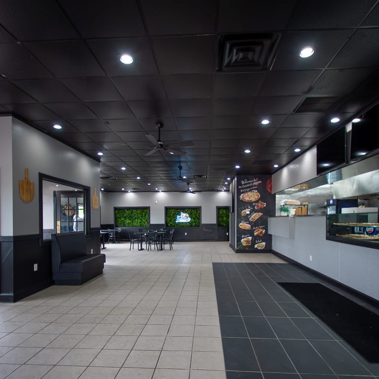 Join Us at Mannino's Pizzeria!